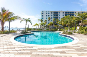 Luxurious Penthouse Miami With Pool Access 10 Minutes From South Beach